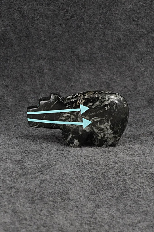 Bear Zuni Fetish Carving - Bernard Laiwakete
