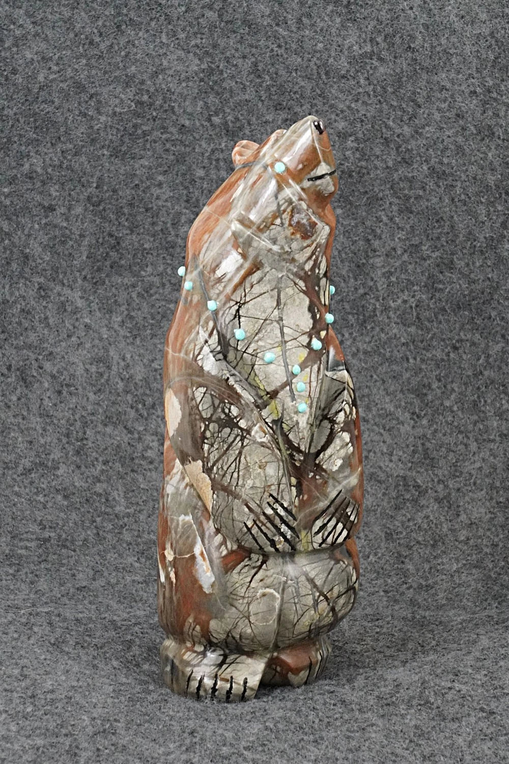 Bear Zuni Fetish Carving - Claudia Peina