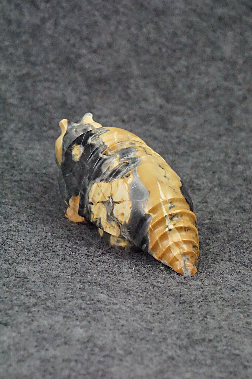 Armadillo Zuni Fetish Carving - Enrike Leekya