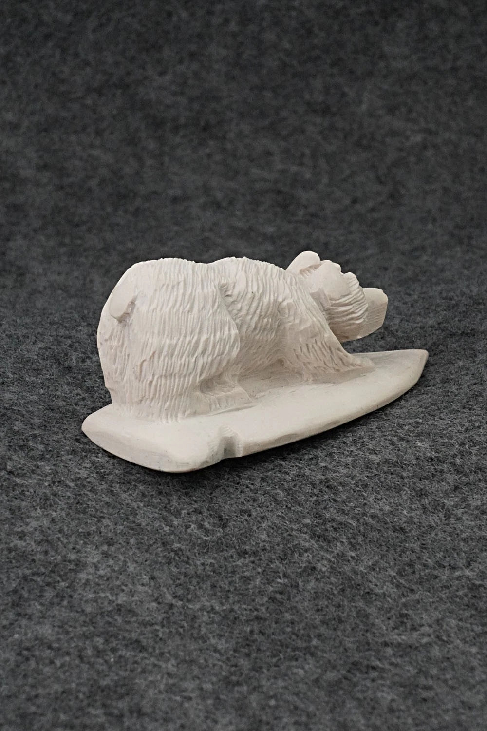Bear Zuni Fetish Carving - Patrick Lincoln