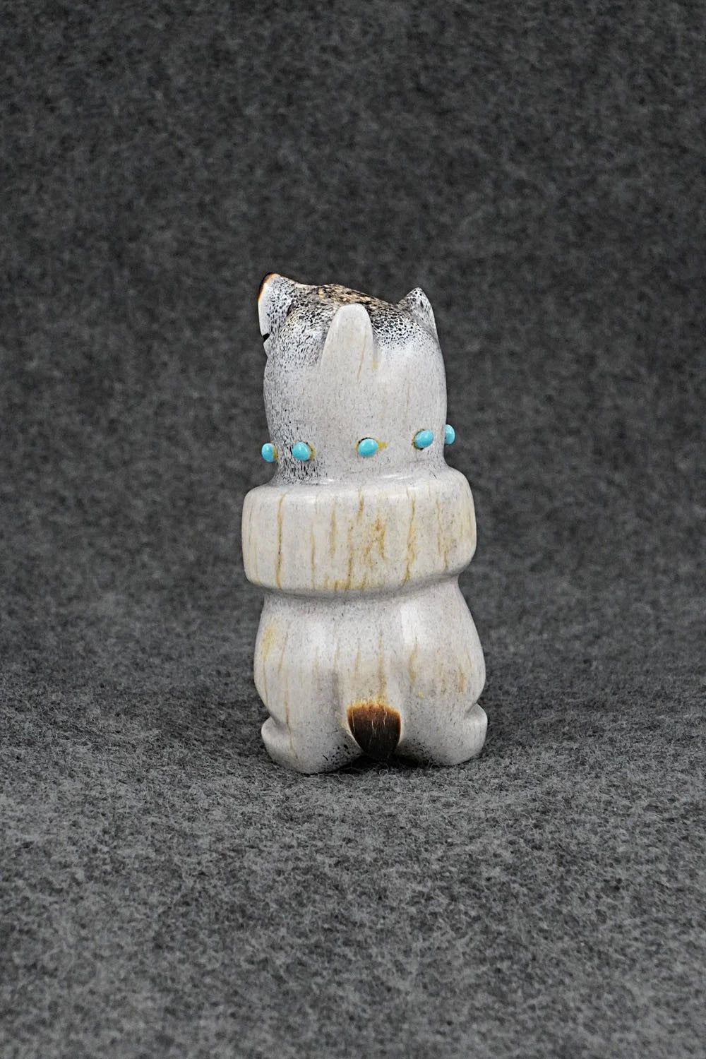 Bear Zuni Fetish Carving - Claudia Peina