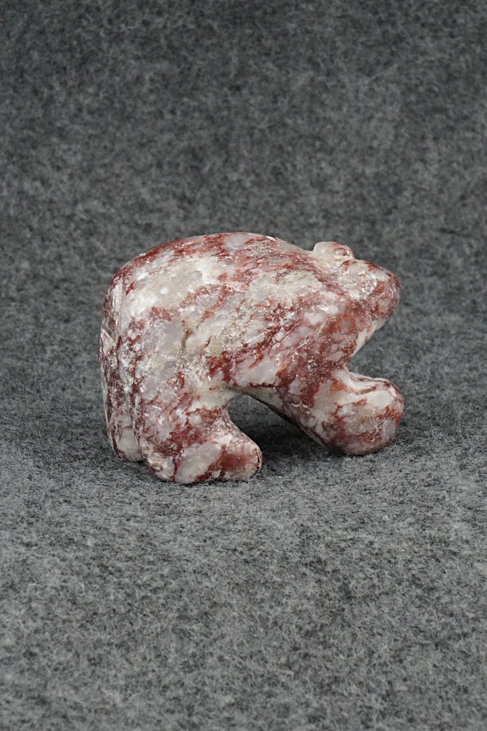 Bear Zuni Fetish Carving - Rick Kallestewa