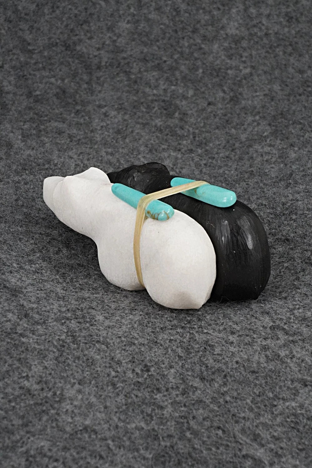 Bear Zuni Fetish Carving - Herb Halate