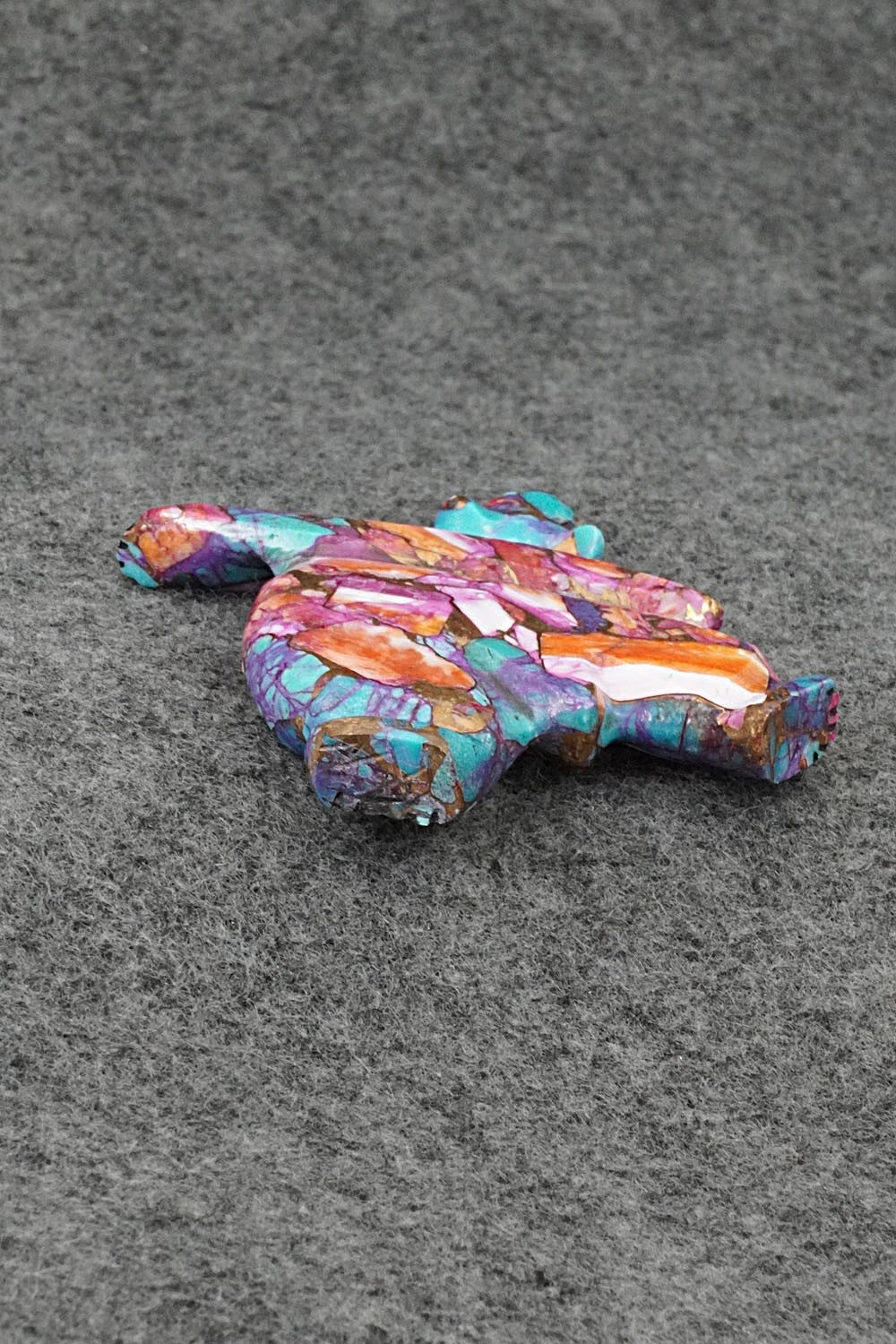 Bear Zuni Fetish Carving - Claudia Peina