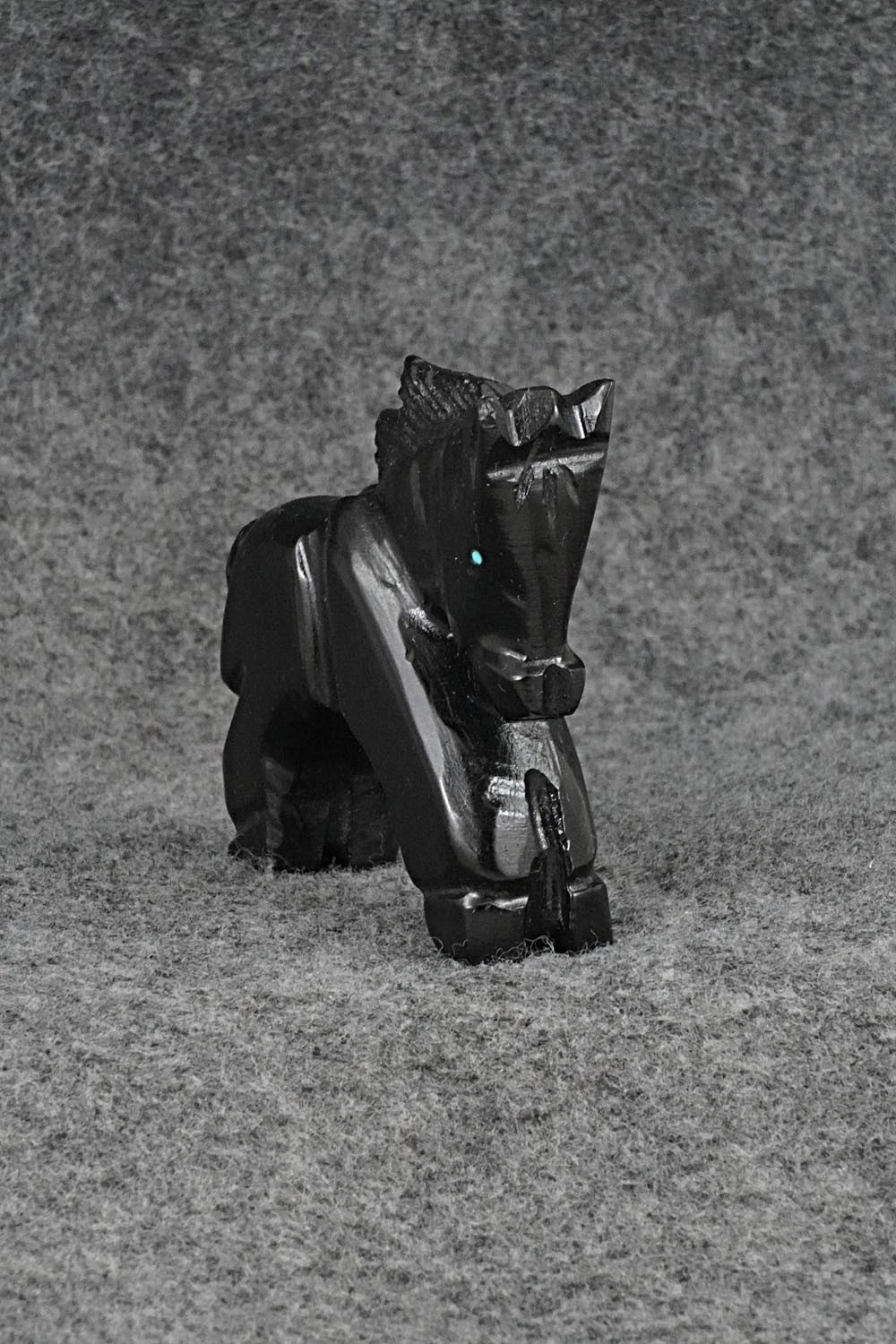 Horse Zuni Fetish Carving - Tony Mackel
