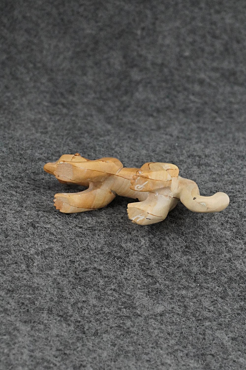 Mountain Lion Zuni Fetish Carving - Hiram Peynetsa