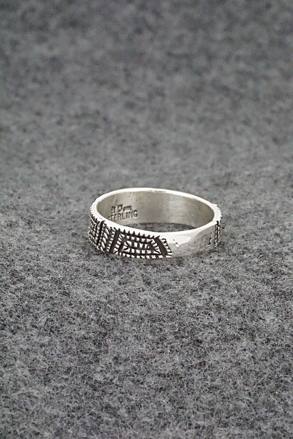 Sterling Silver Ring - Elgin Tom - Size 8.5