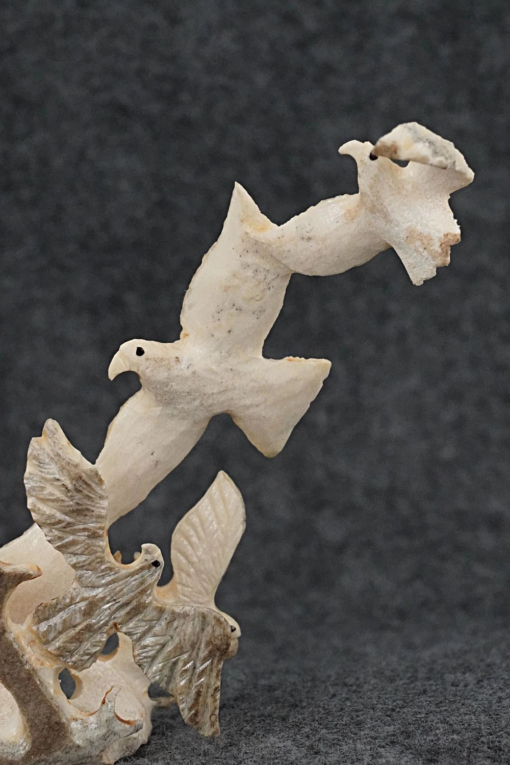 Eagles Zuni Fetish Carving - Ruben Najara