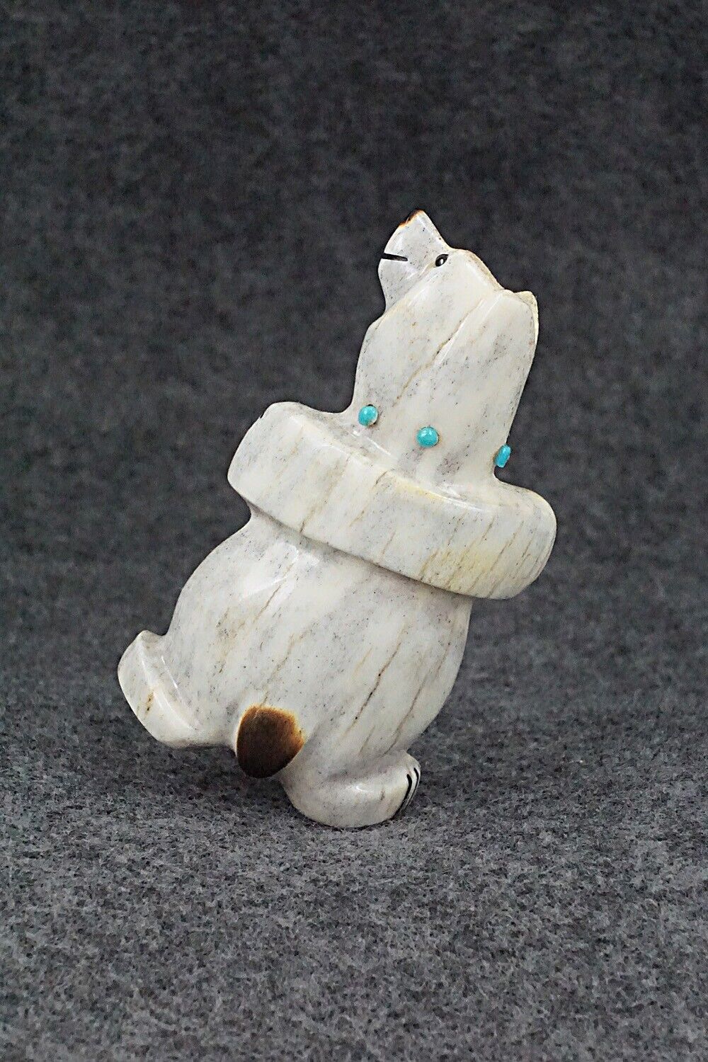 Bear Zuni Fetish Carving - Claudia Peina