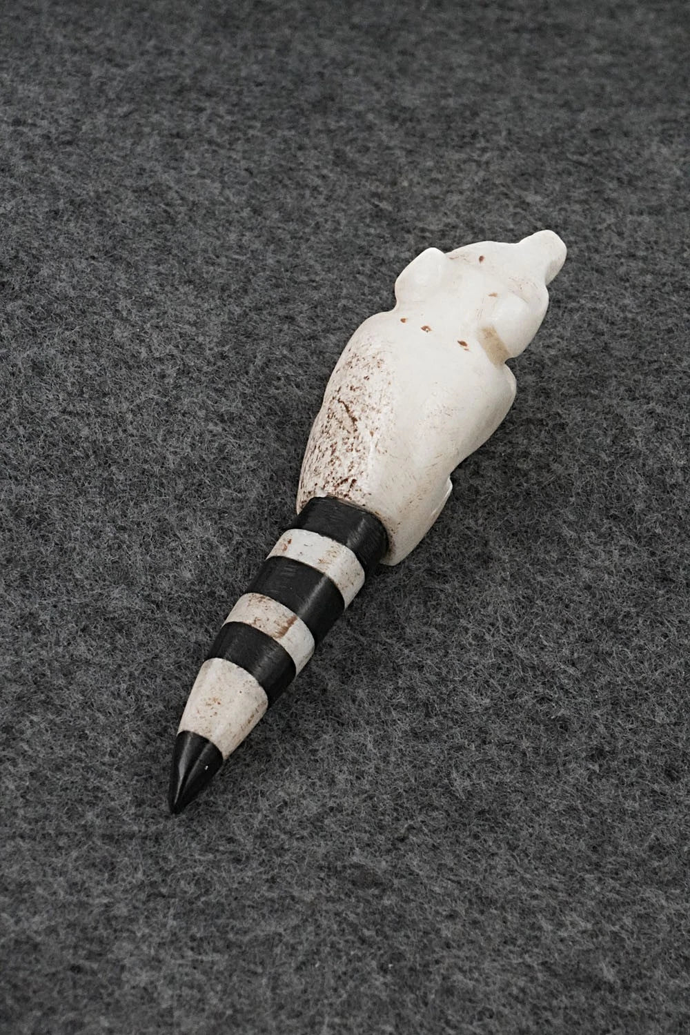 Raccoon Zuni Fetish Carving - Justin Red Elk