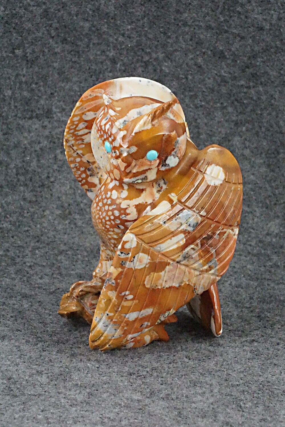 Owl Zuni Fetish Carving - Albert Eustace