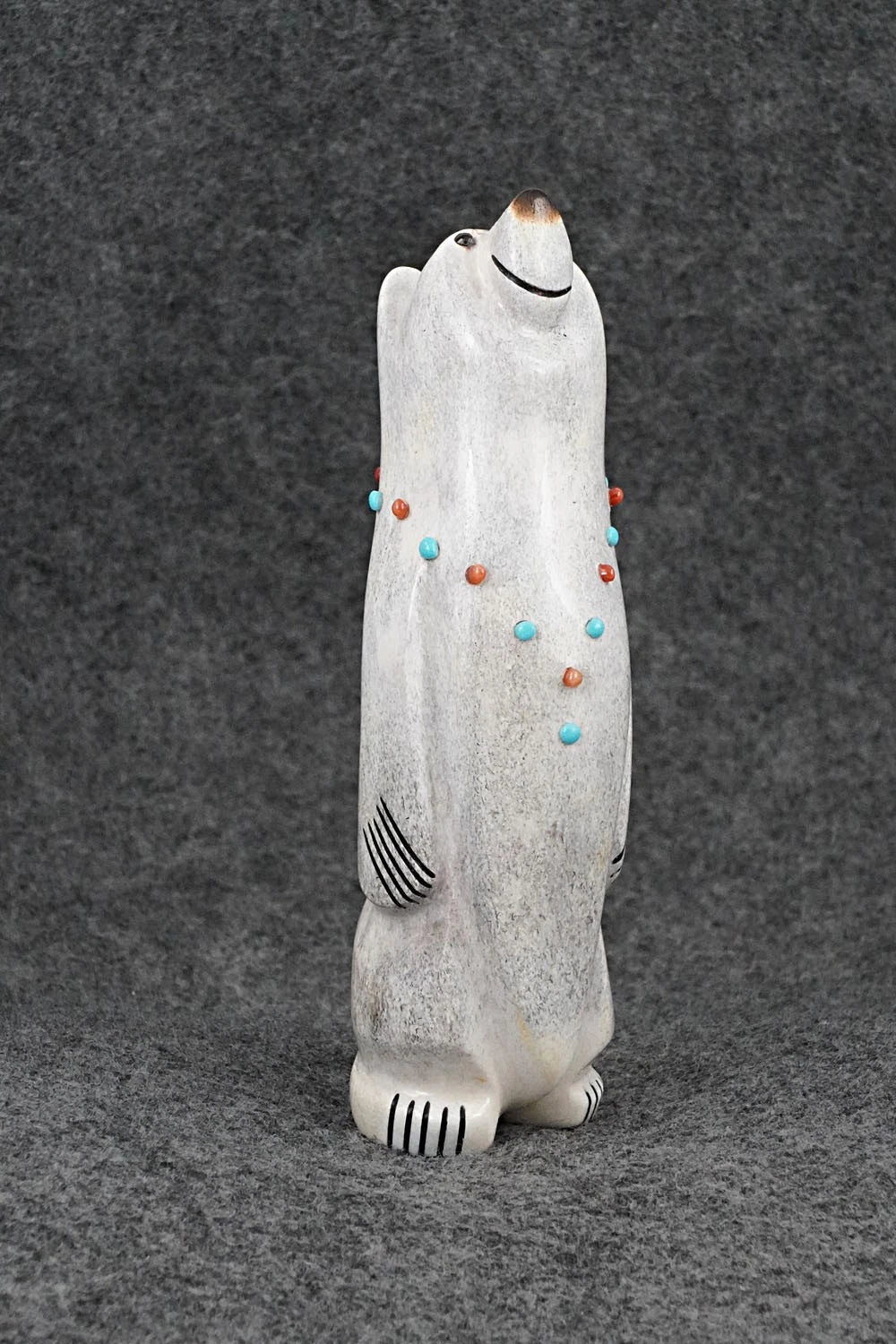 Bear Zuni Fetish Carving - Claudia Peina