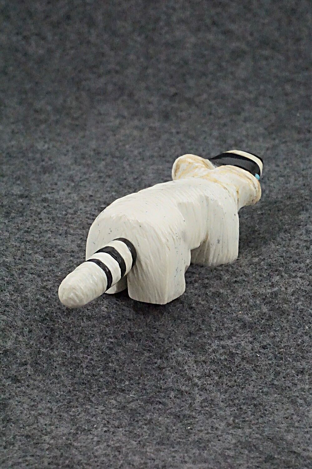 Raccoon Zuni Fetish Carving - Susette Lementino