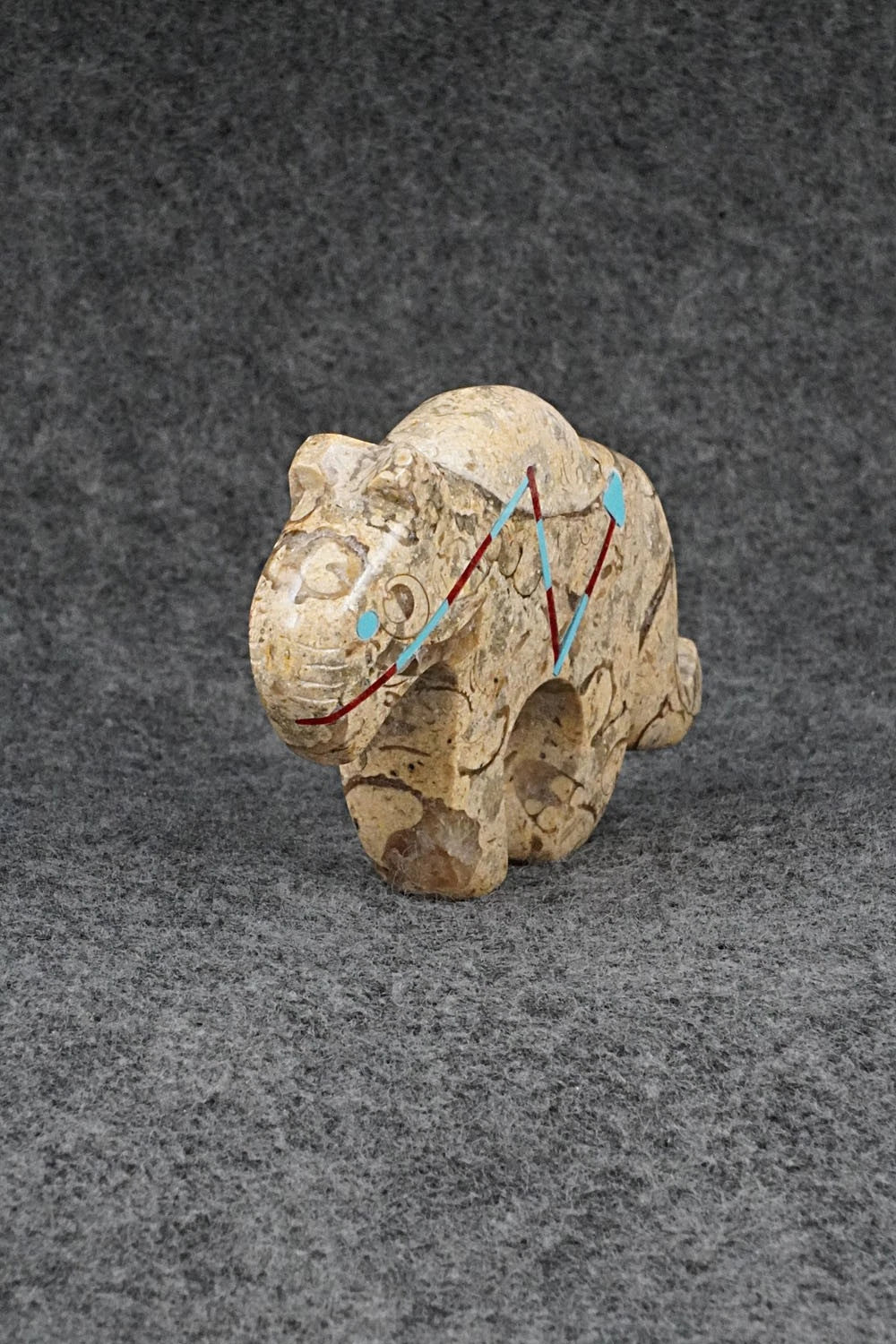 Mountain Lion Zuni Fetish Carving - Kenric Laiwakete