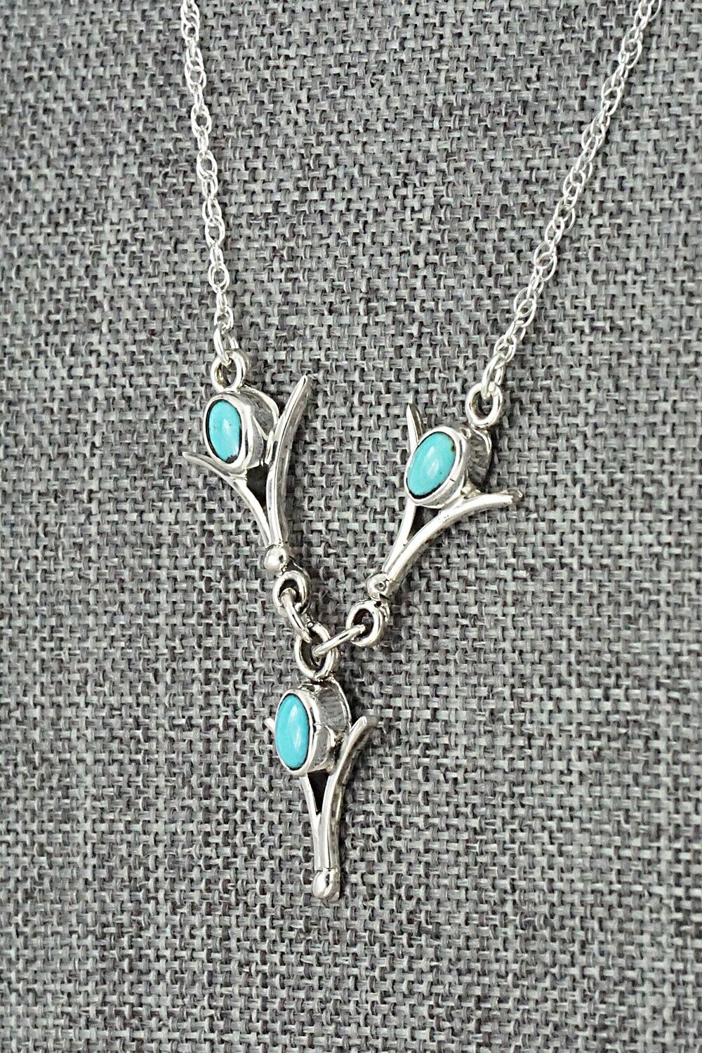 Turquoise & Sterling Silver Necklace - Verley Betone