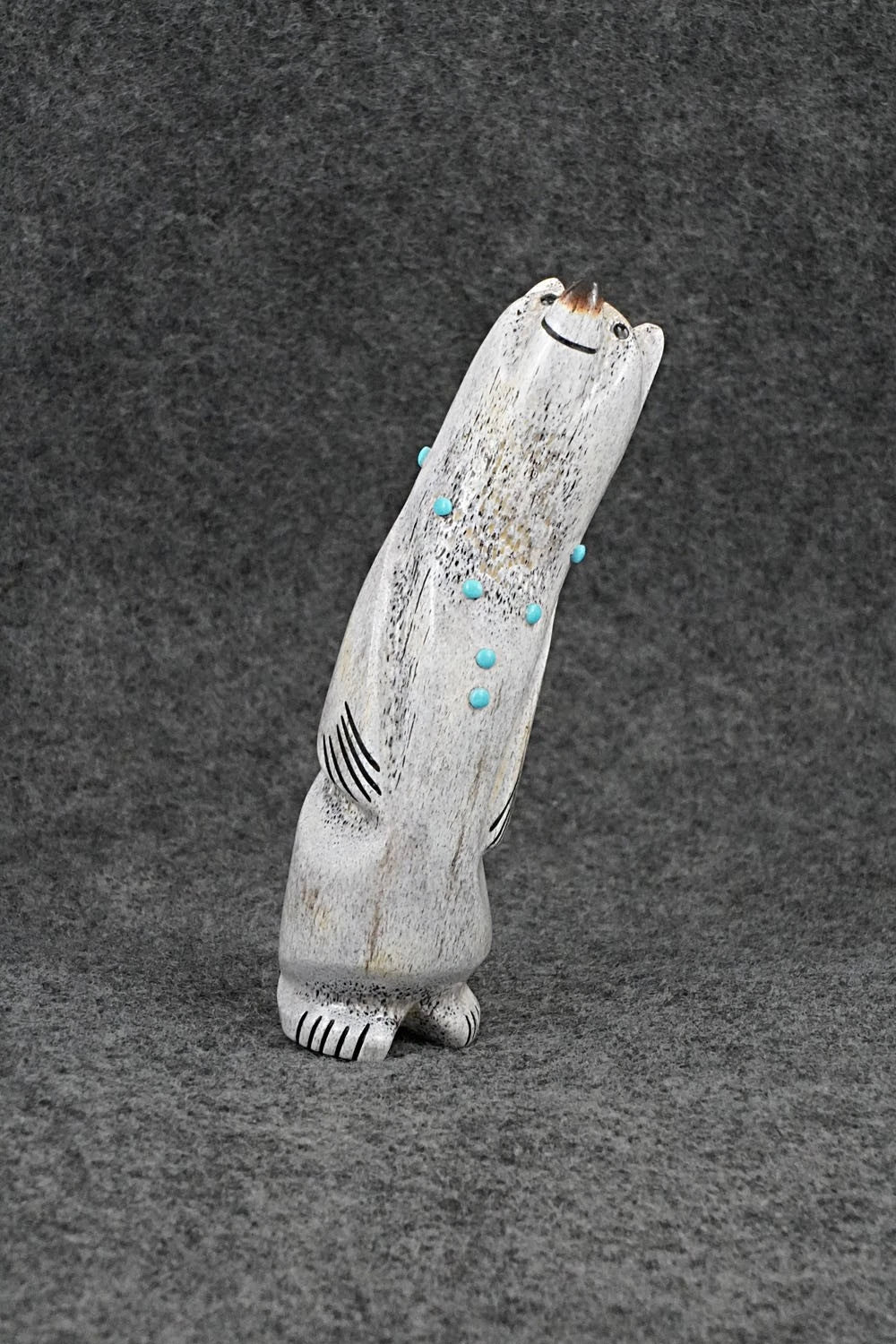 Bear Zuni Fetish Carving - Claudia Peina