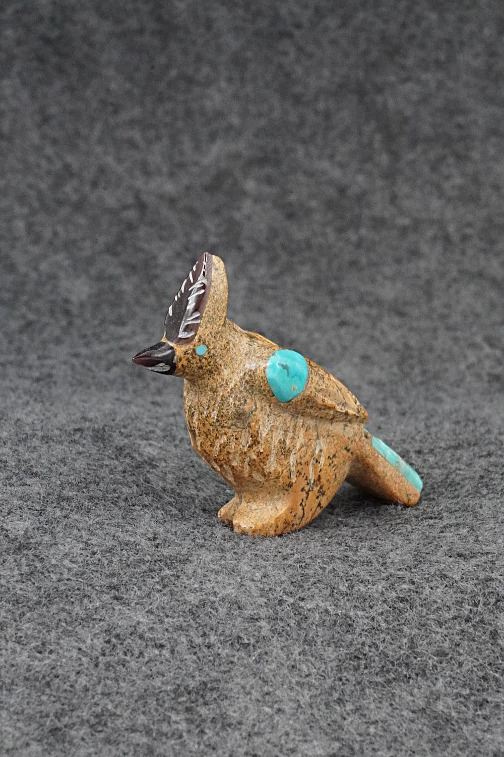 Bird Zuni Fetish Carving - Freddie Leekya