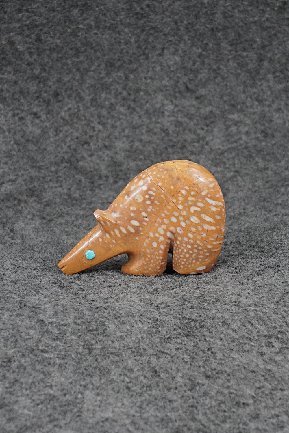 Bear Zuni Fetish Carving - Ronnie Lunasee
