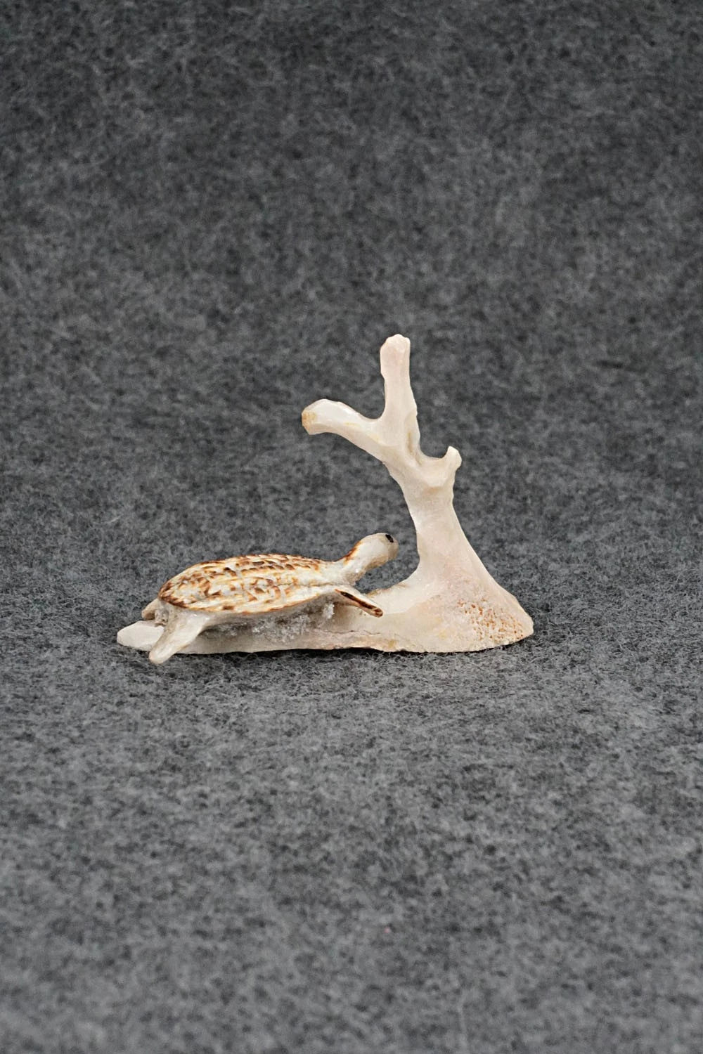 Turtle Zuni Fetish Carving - Ruben Najera