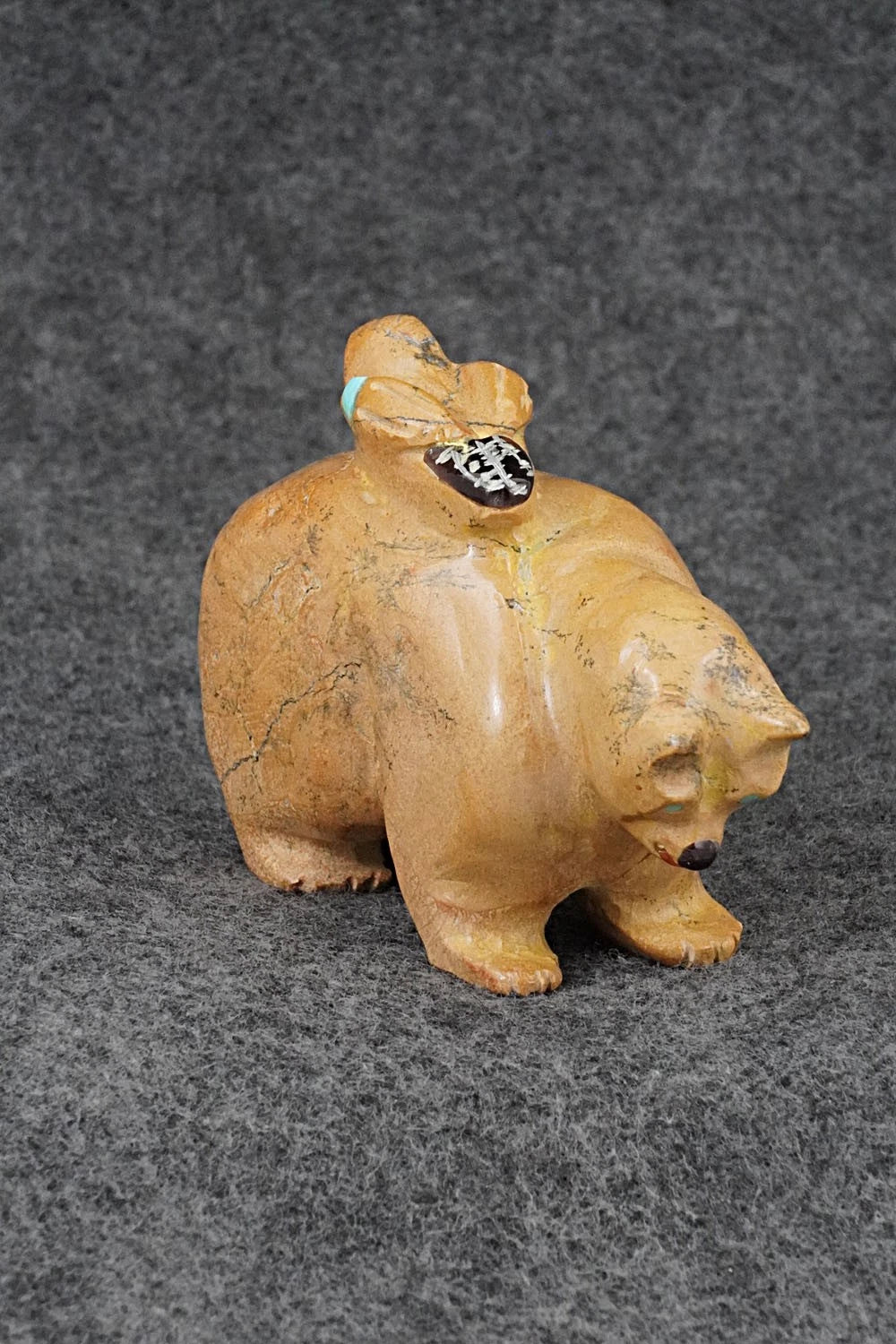 Bear Zuni Fetish Carving - Freddie Leekya