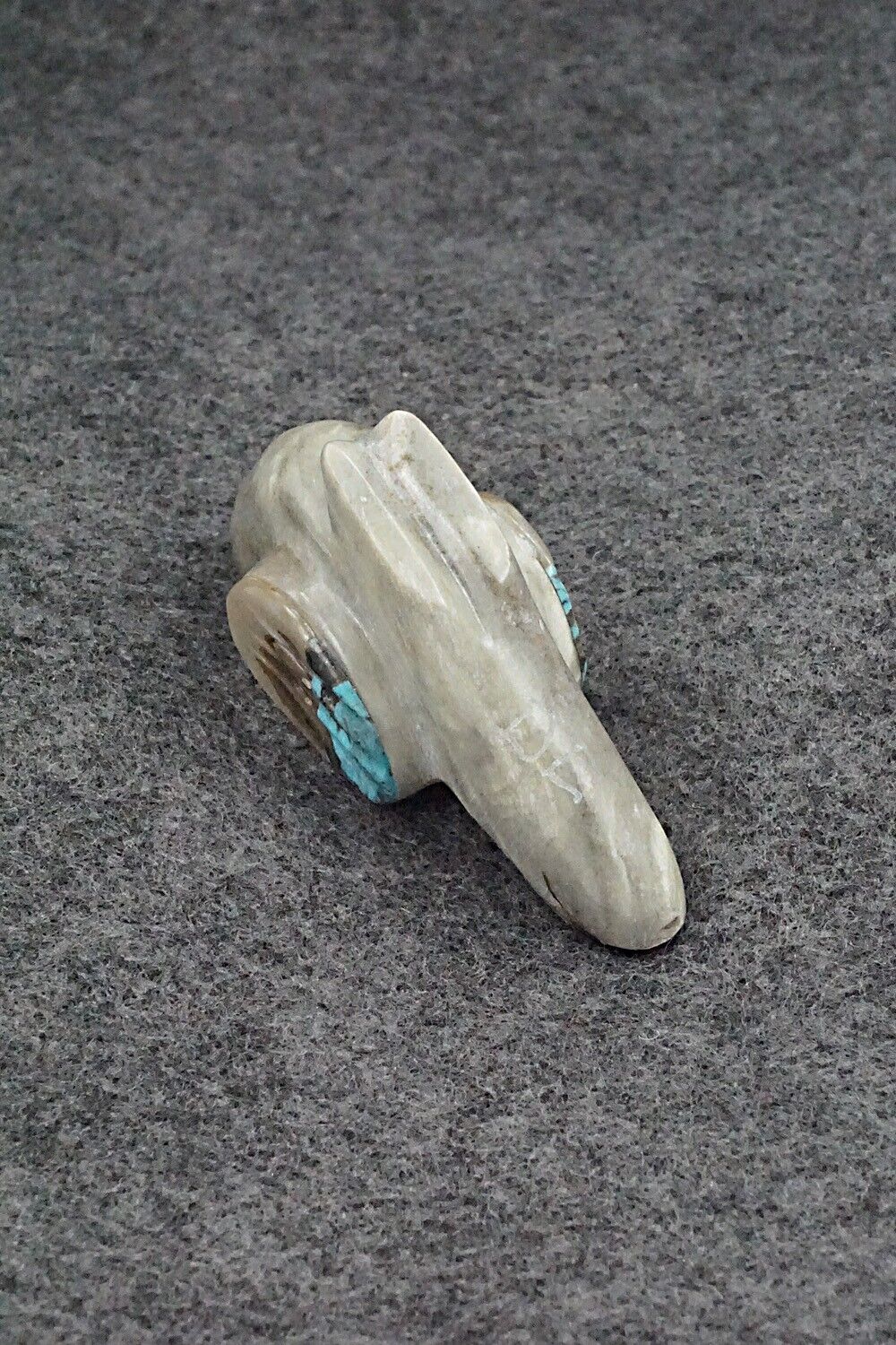 Bird Zuni Fetish Carving - Delvin Leekya