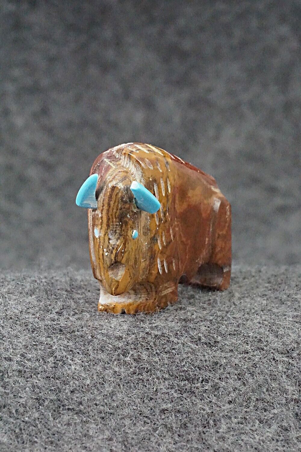 Buffalo Zuni Fetish Carving - Todd Etsate