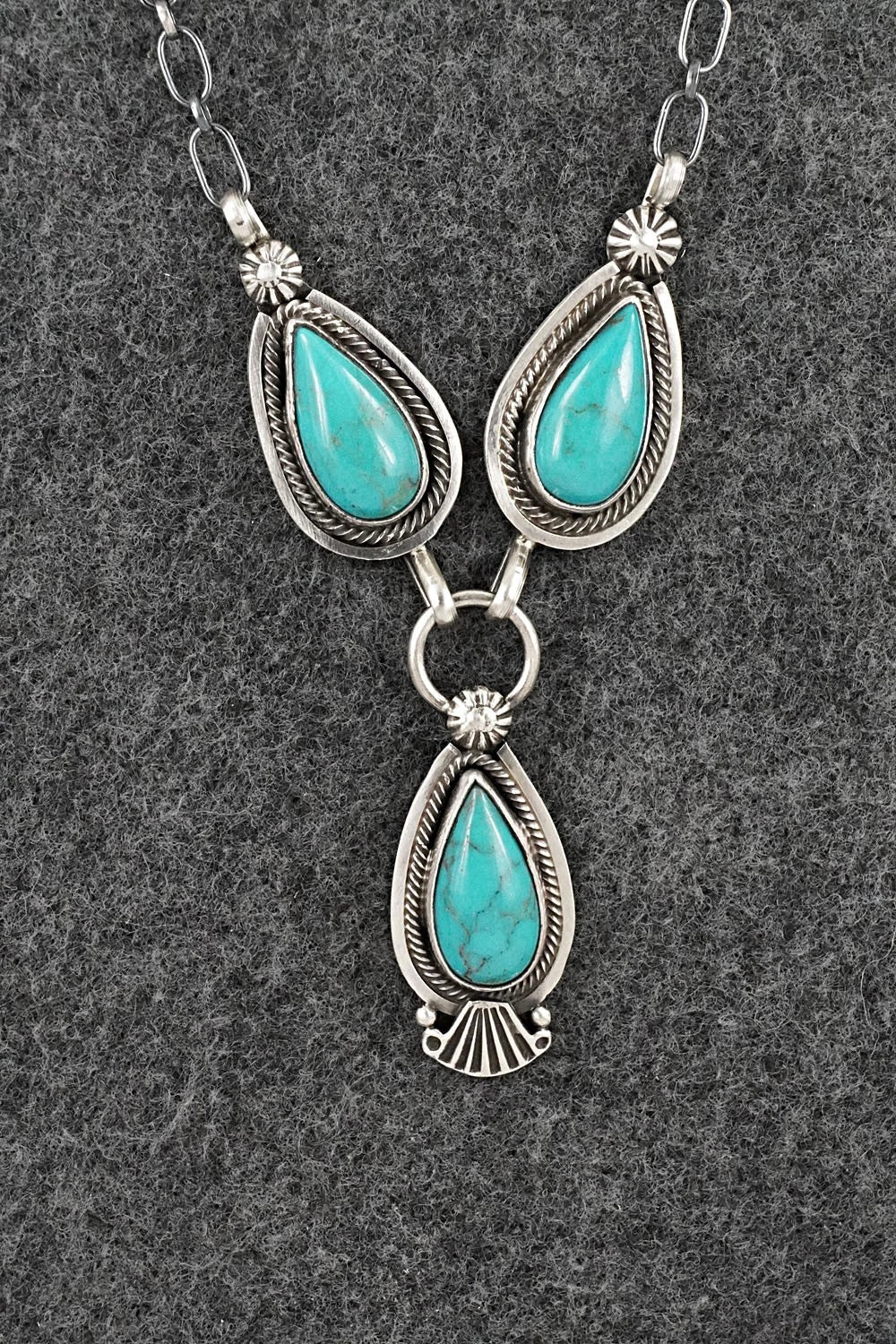 Turquoise & Sterling Silver Necklace - Verley Betone