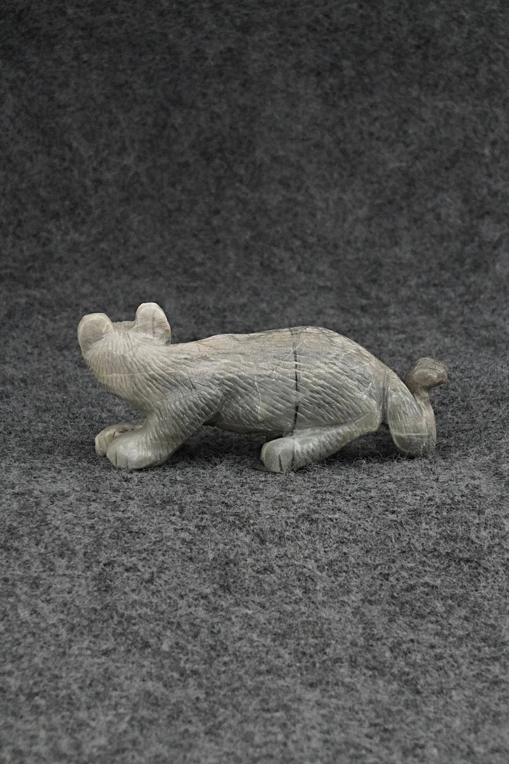 Mountain Lion Zuni Fetish Carving - Wilfred Cheama