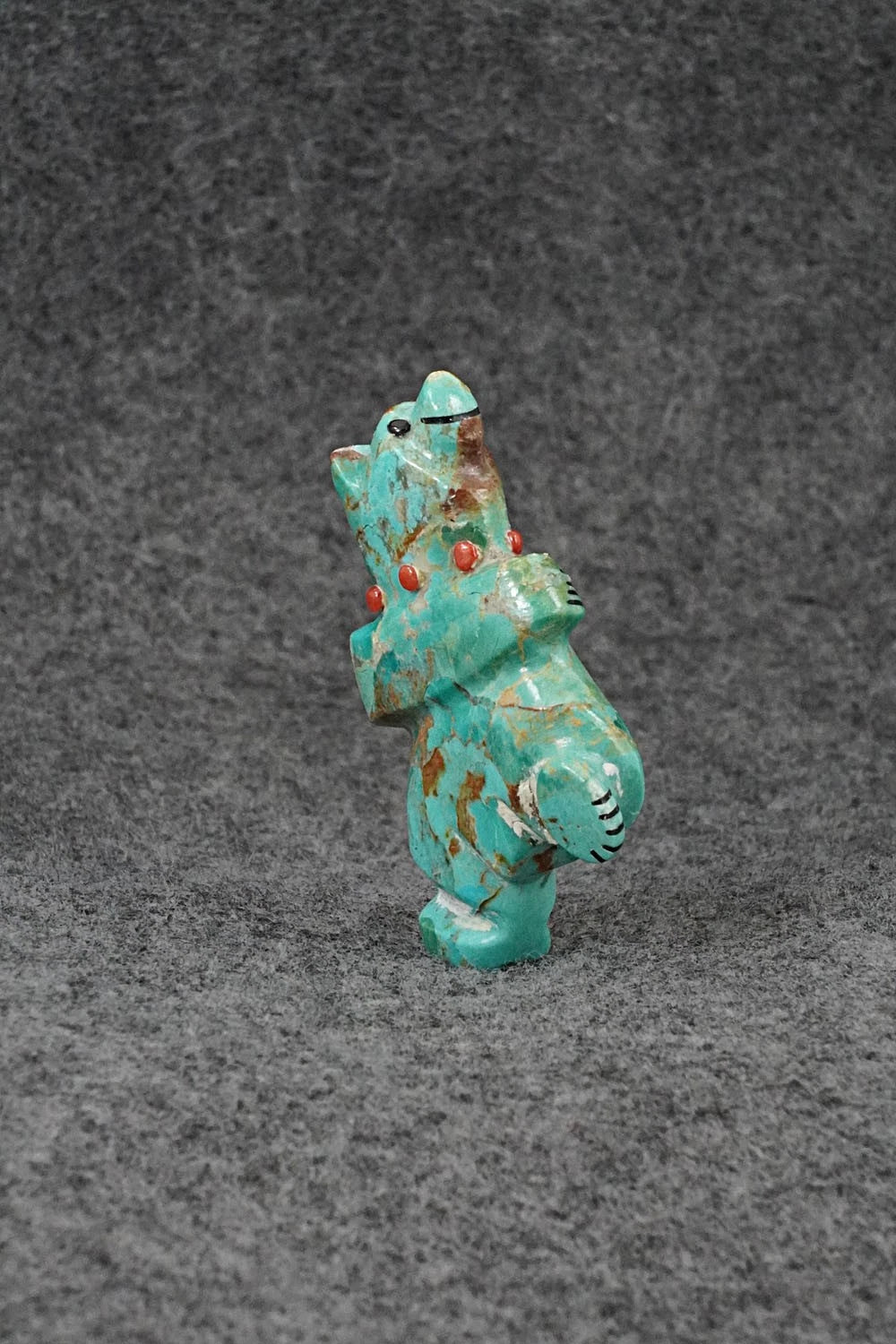 Bear Zuni Fetish Carving - Claudia Peina