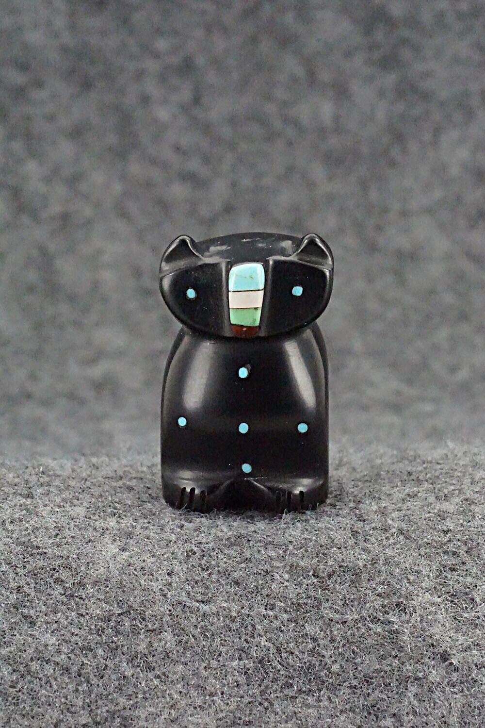 Bear Zuni Fetish Carving - Brandon Phillips