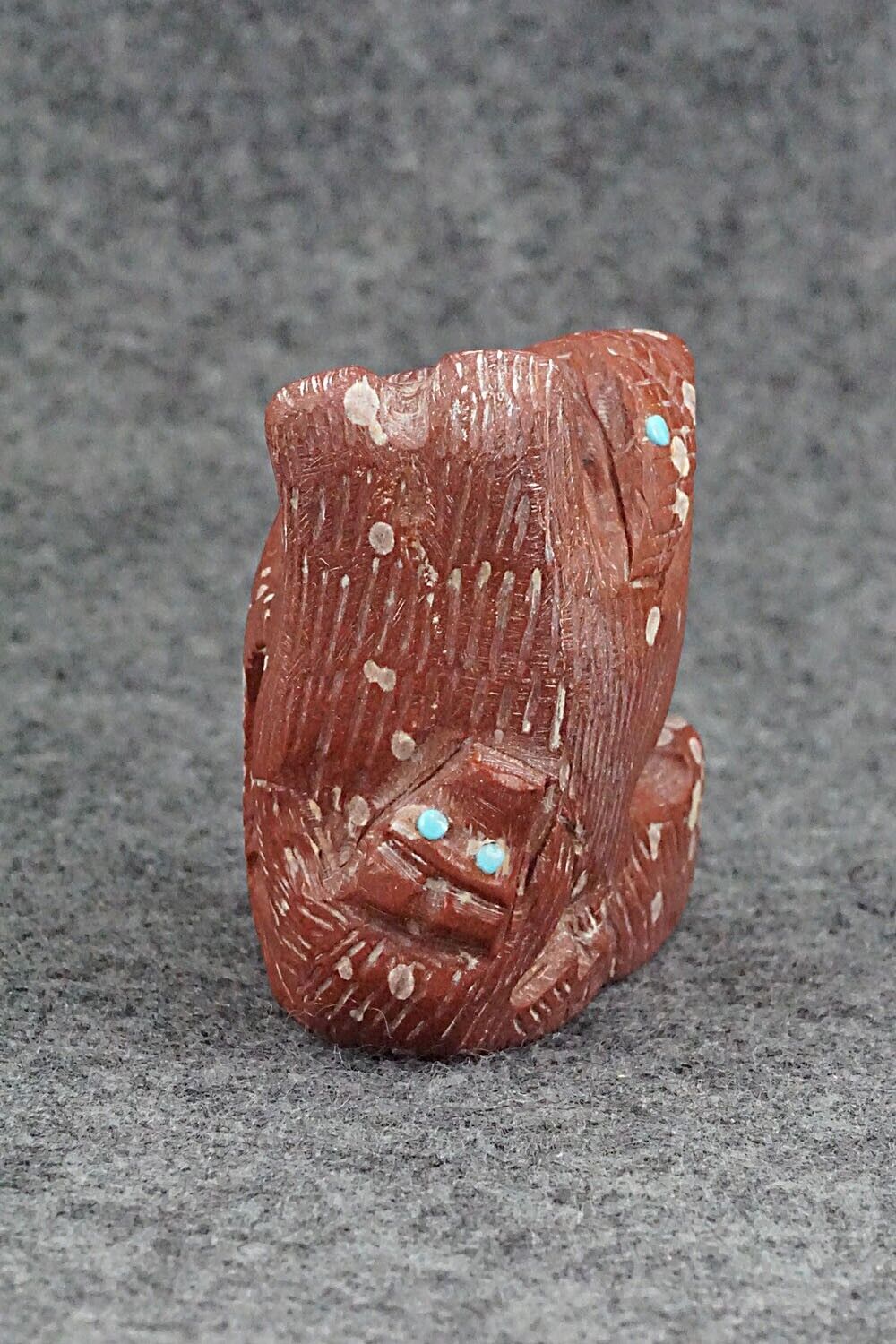 Bear with Fish Zuni Fetish Carving - Carlton Kaamasee