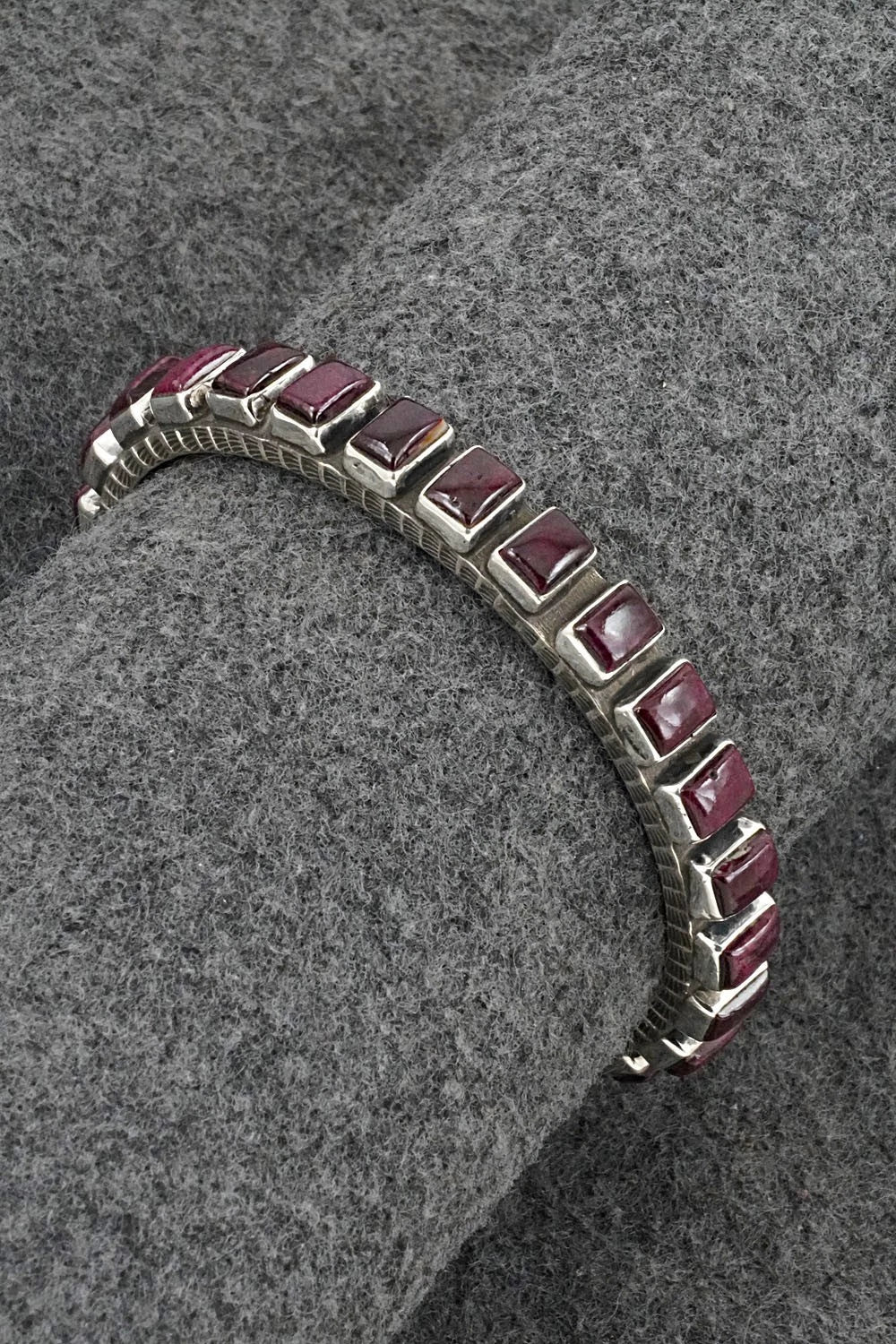 Spiny Oyster & Sterling Silver Bracelet - Ernest Rangel