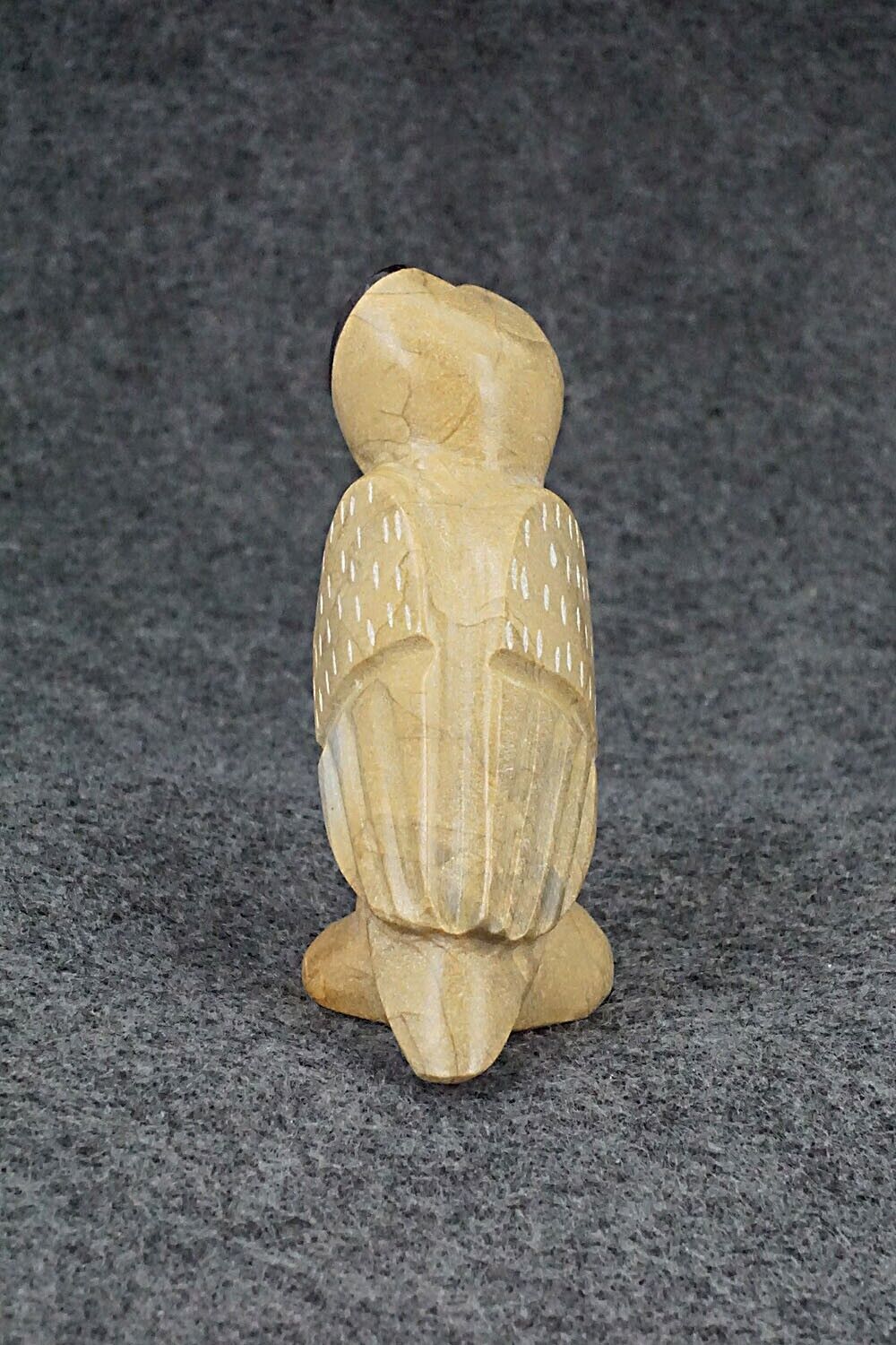 Owl Zuni Fetish Carving - Enrike Leekya
