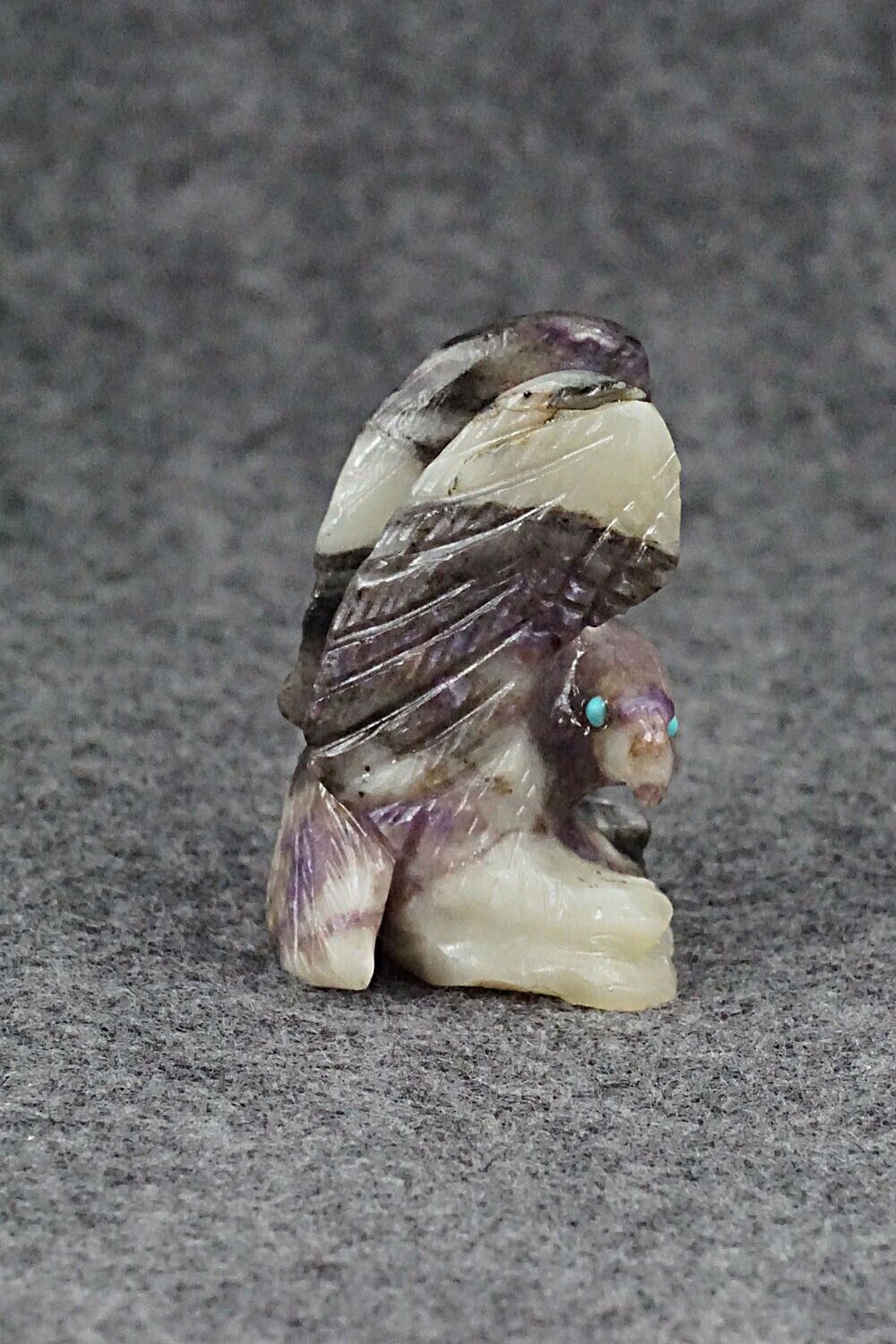 Eagle Zuni Fetish Carving - Wilfred Cheama