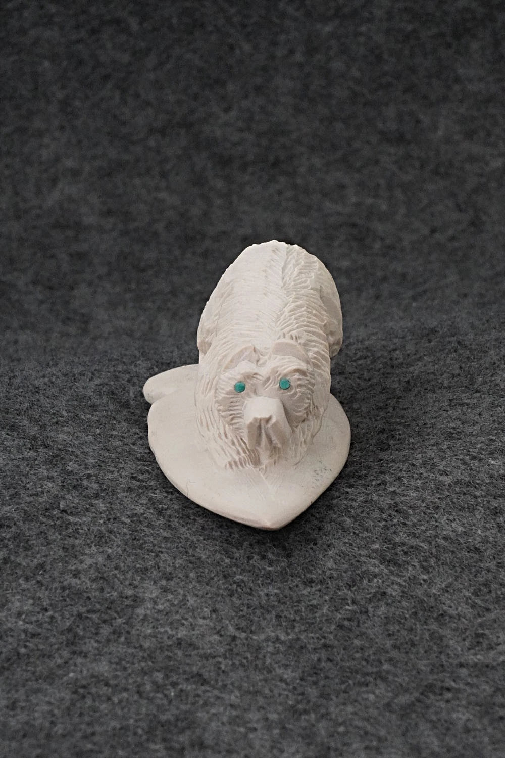 Bear Zuni Fetish Carving - Patrick Lincoln
