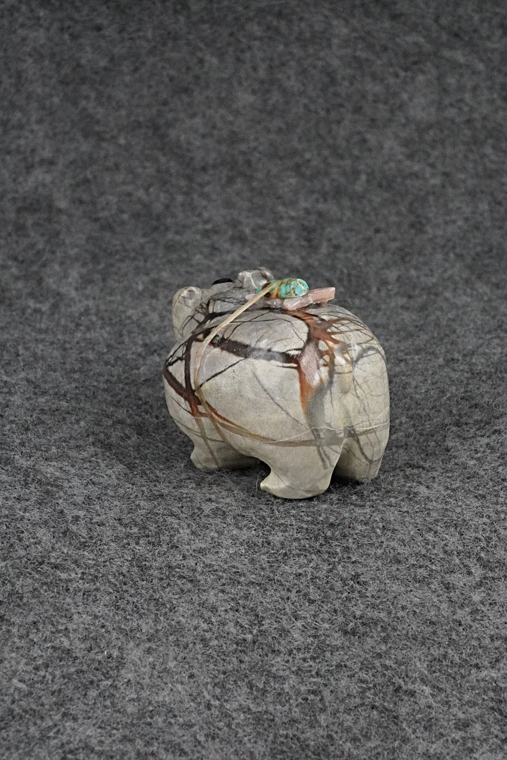 Bear Zuni Fetish Carving - Freddie Leekya