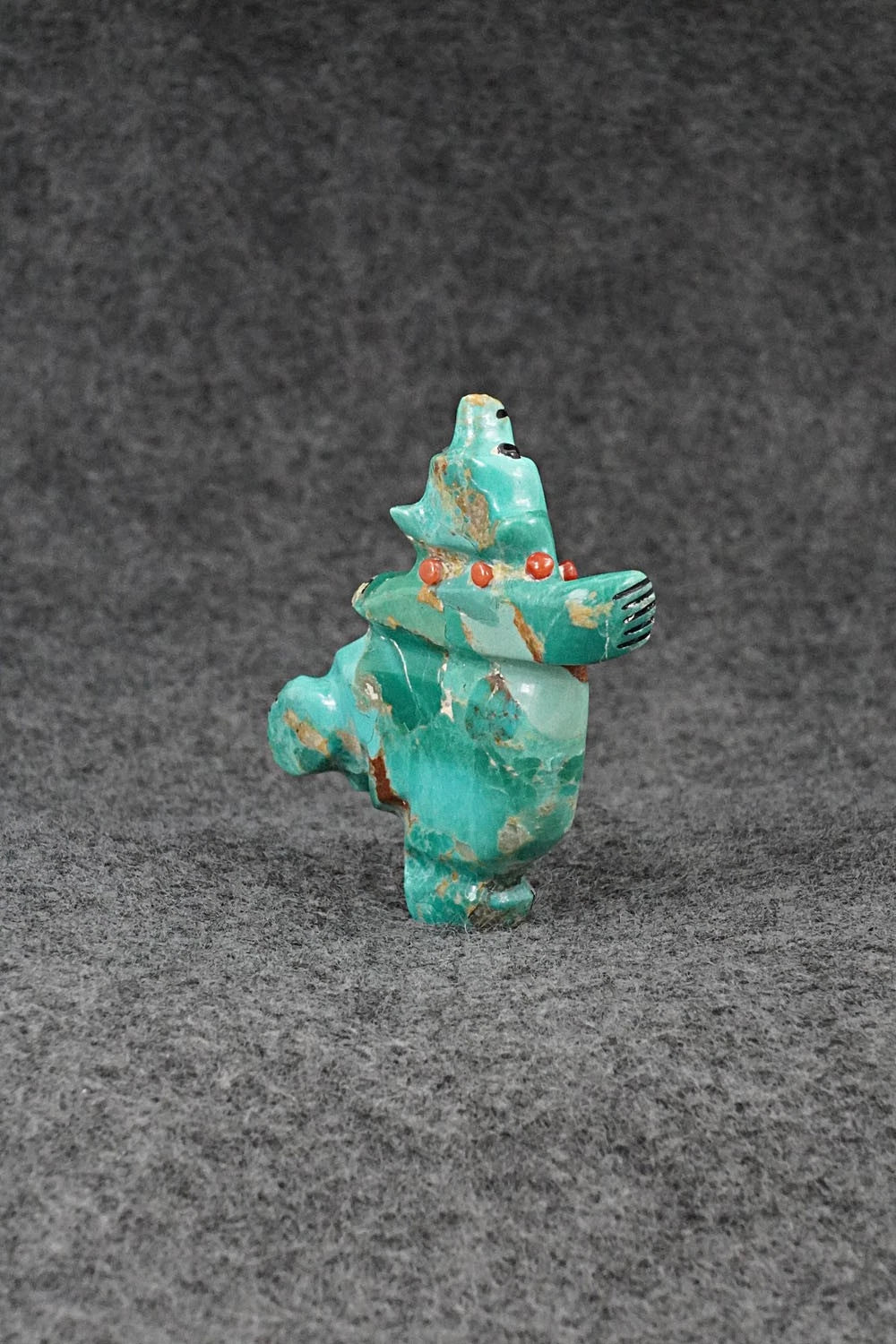 Bear Zuni Fetish Carving - Claudia Peina