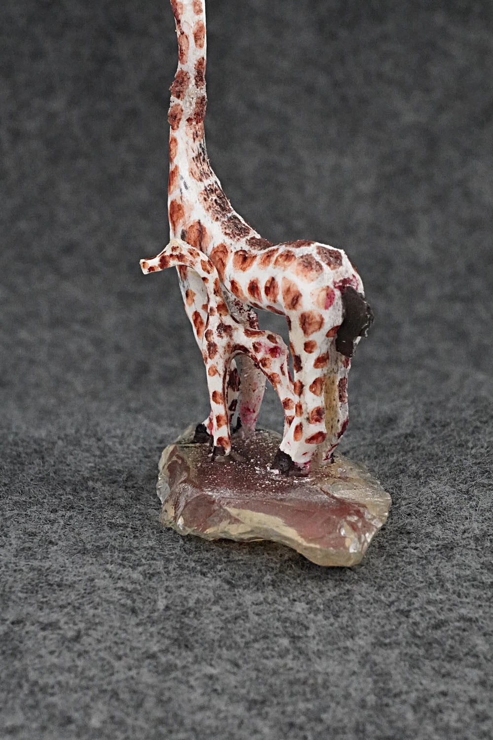 Giraffe Zuni Fetish Carving - Ruben Najara