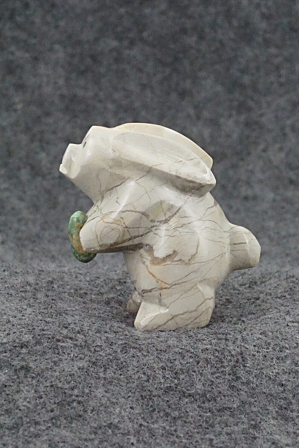 Rabbit Zuni Fetish Carving - Enrike Leekya
