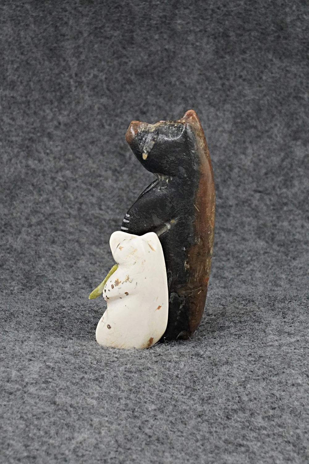 Bear Zuni Fetish Carving - Justin Red Elk