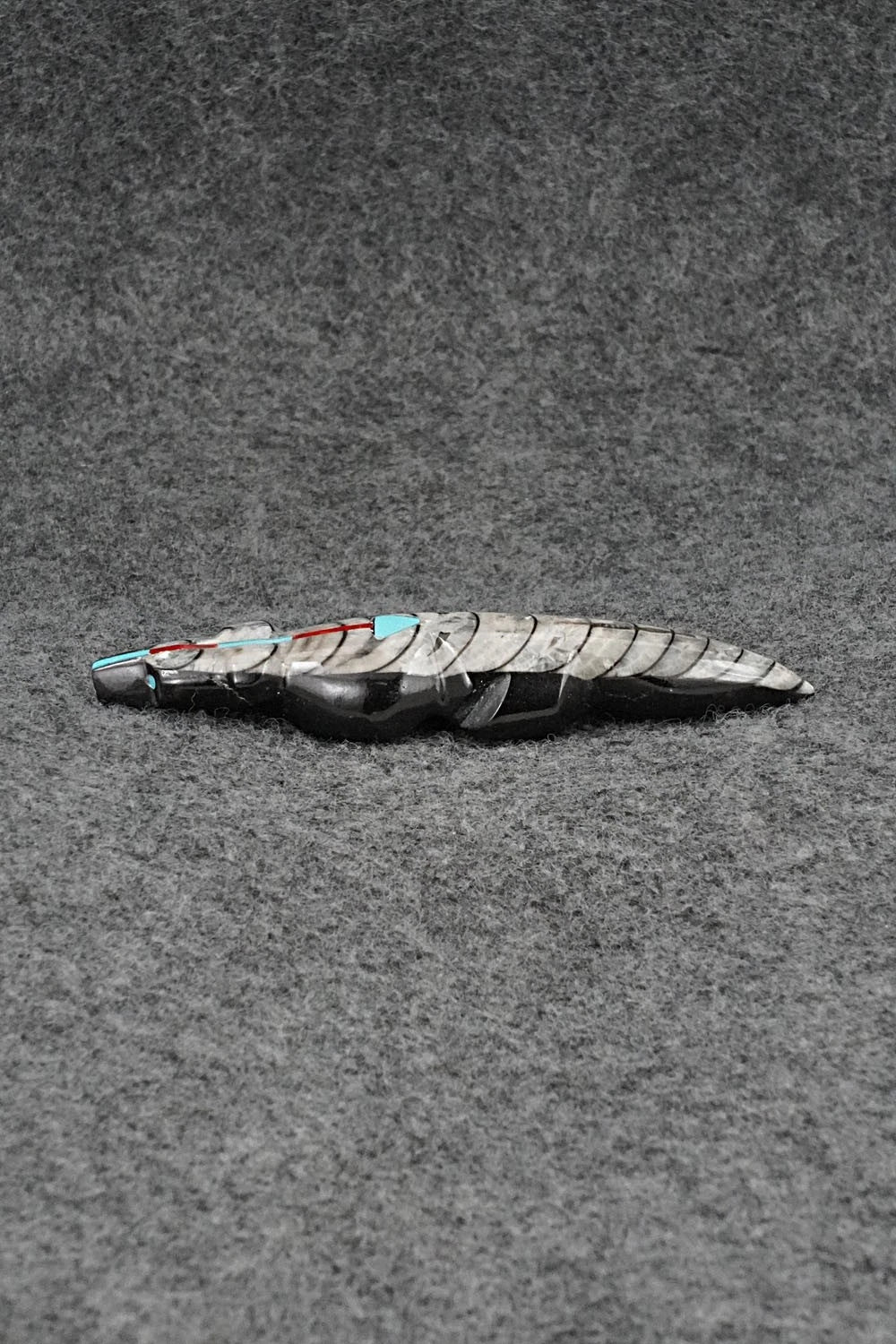 Wolf Zuni Fetish Carving - Kenric Laiwakete