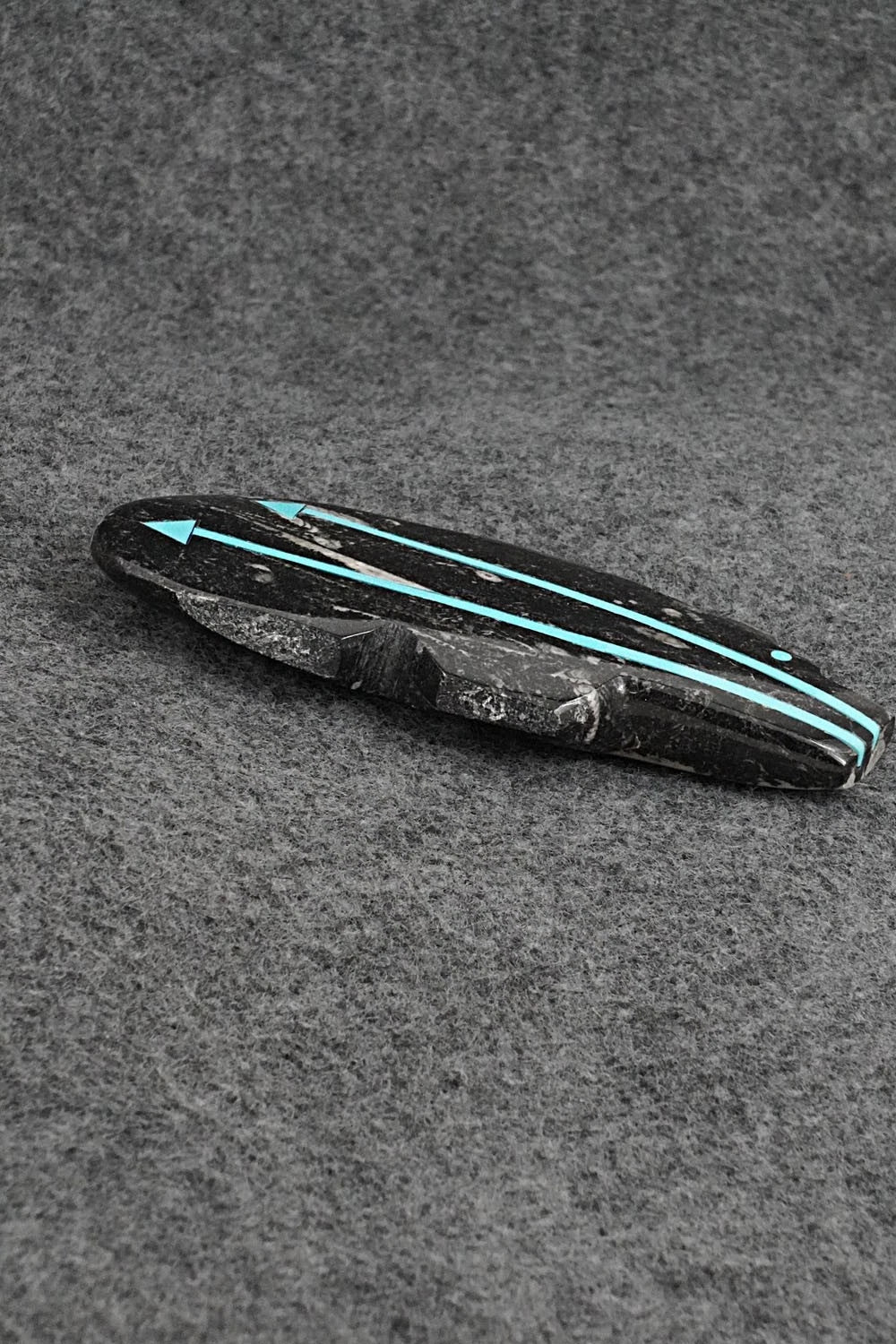 Bear Zuni Fetish Carving - Bernard Laiwakete