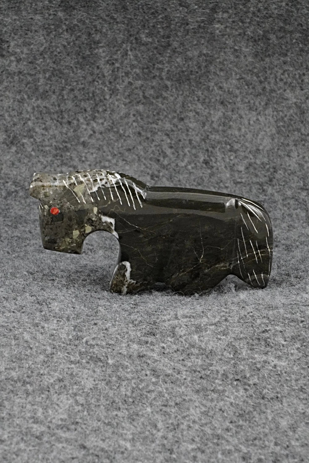 Horse Zuni Fetish Carving - Kenric Laiwakete