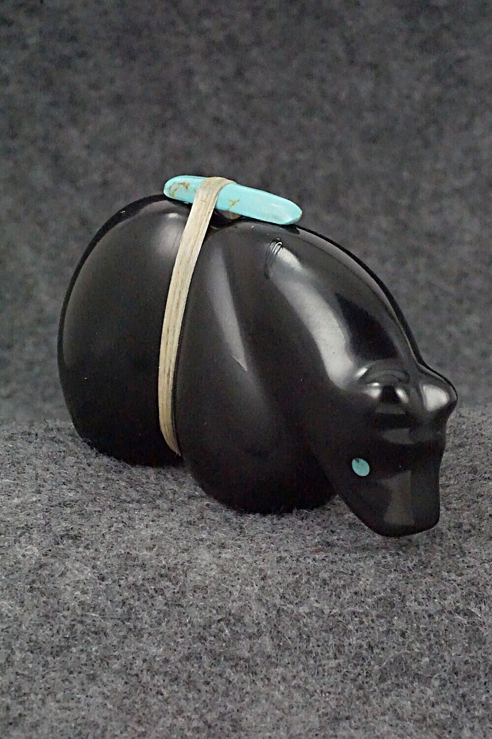 Bear Zuni Fetish Carving - Herbert Halate
