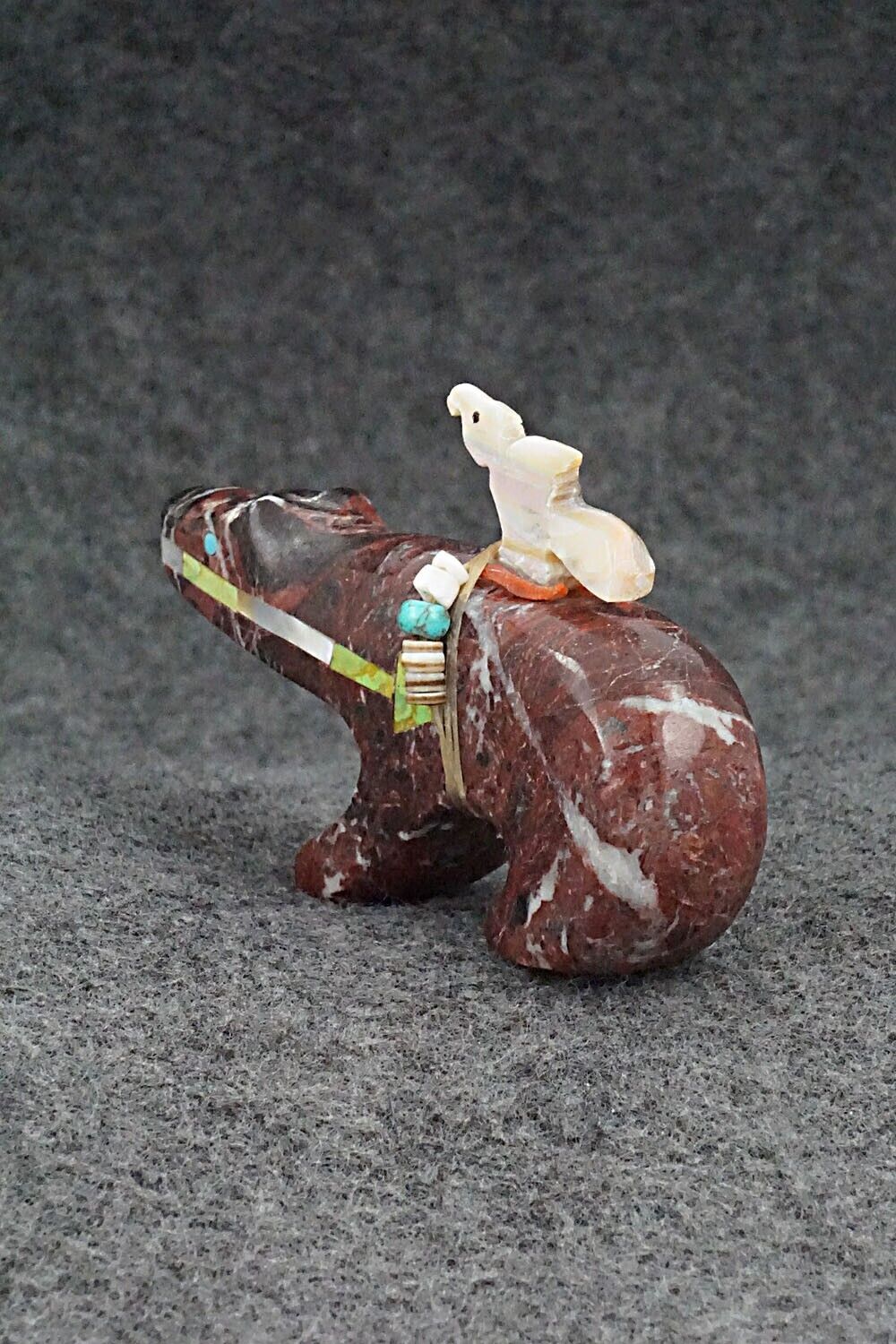 Bear w/Bird Zuni Fetish Carving - Fernando Laiwakete