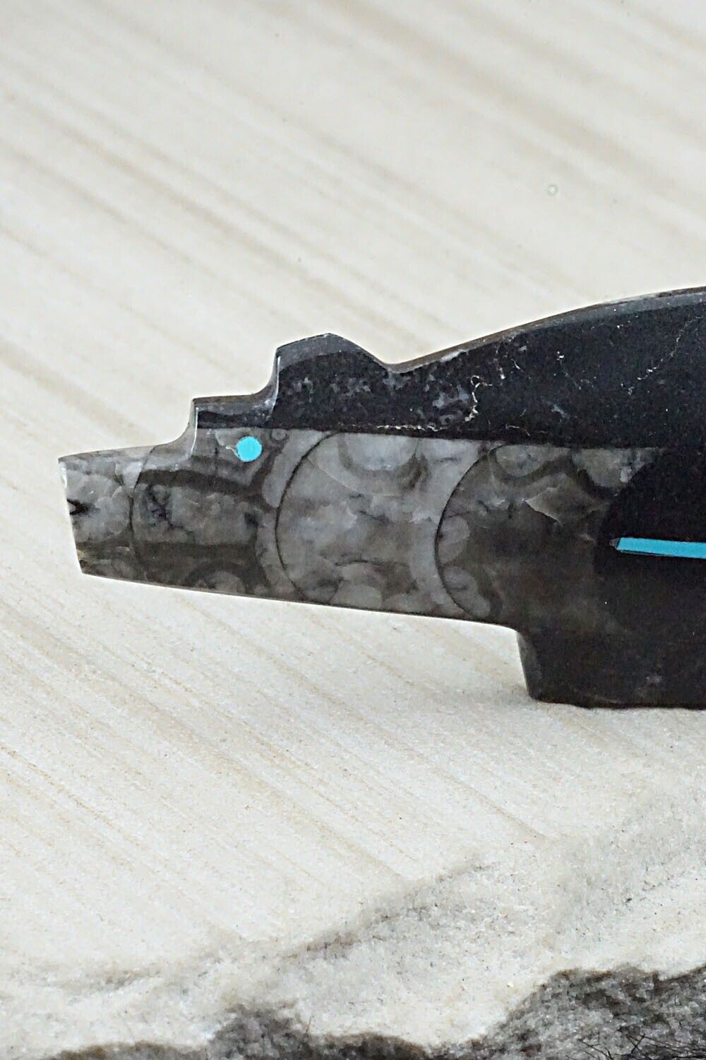 Bear Zuni Fetish Carving - Bernard Laiwakete