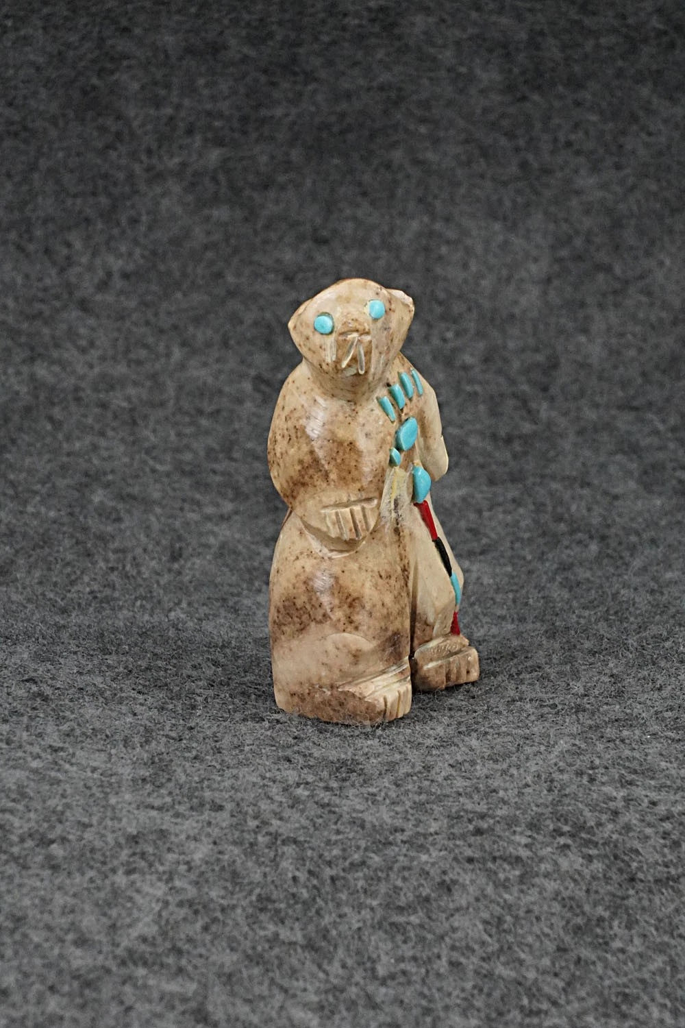 Bear Zuni Fetish Carving - Dannette Laate