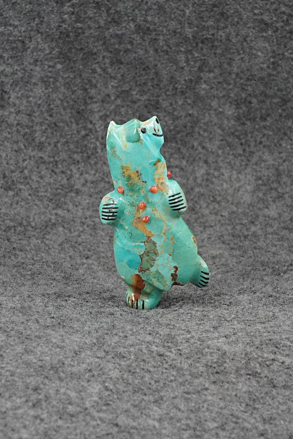 Bear Zuni Fetish Carving - Claudia Peina