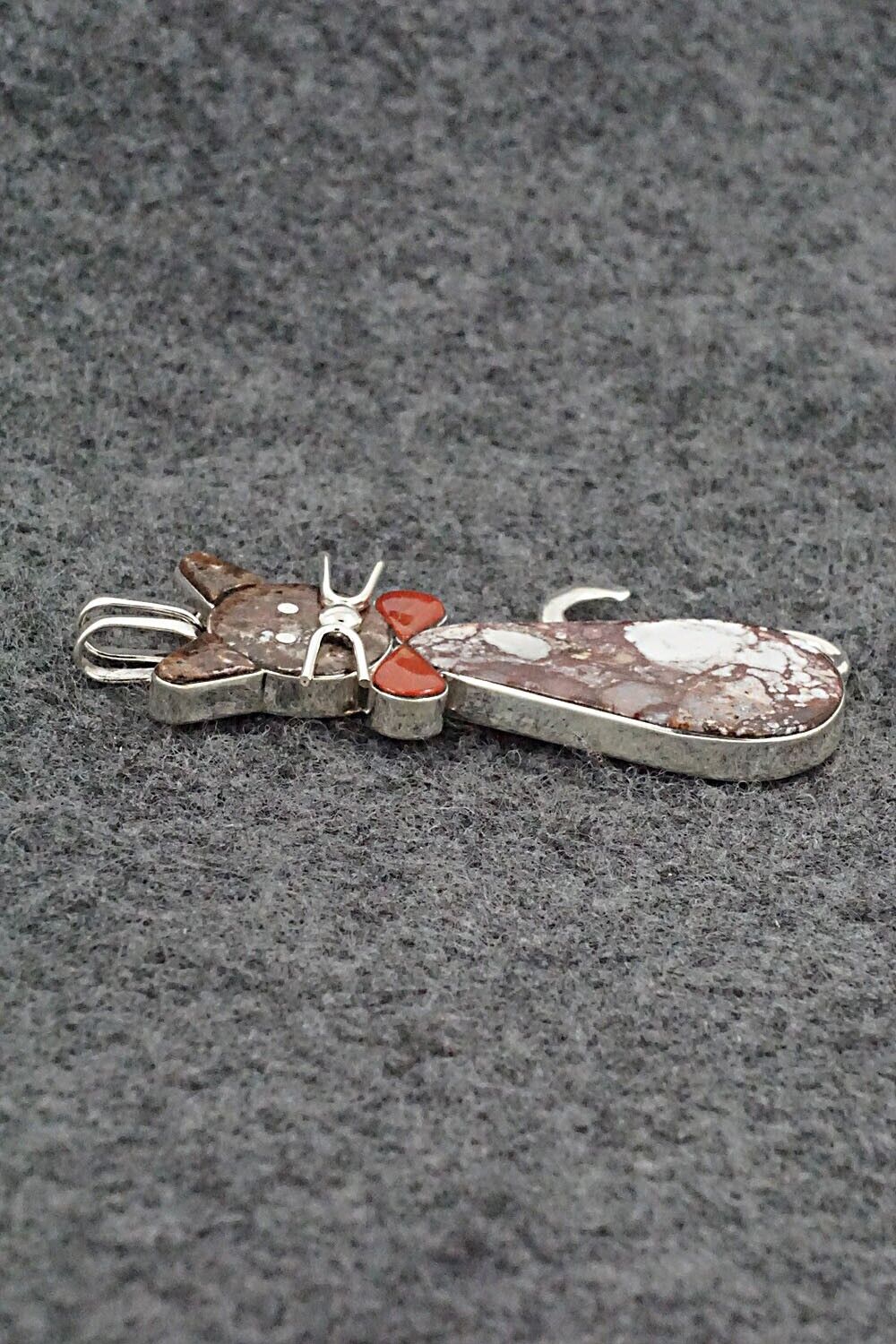 Wild Horse, Coral & Sterling Silver Pendant - Leavus Ahiyite
