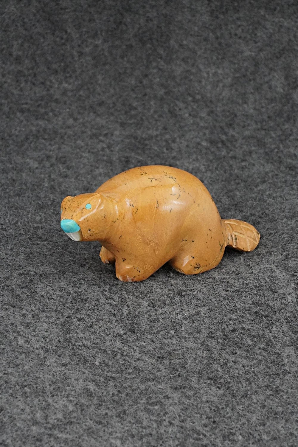 Beaver Zuni Fetish Carving - Enrike Leekya